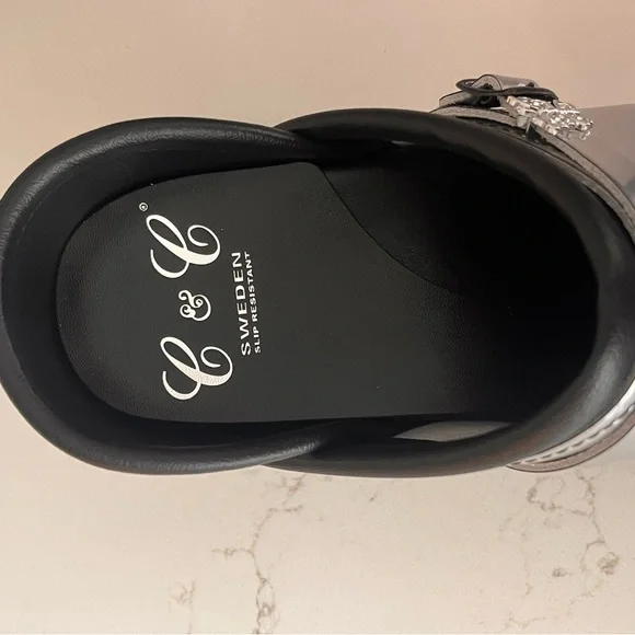 C & C-C-Swedish Silver Clogs - Picture 6 of 7